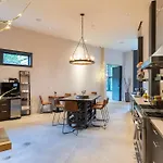 R Inn Napa