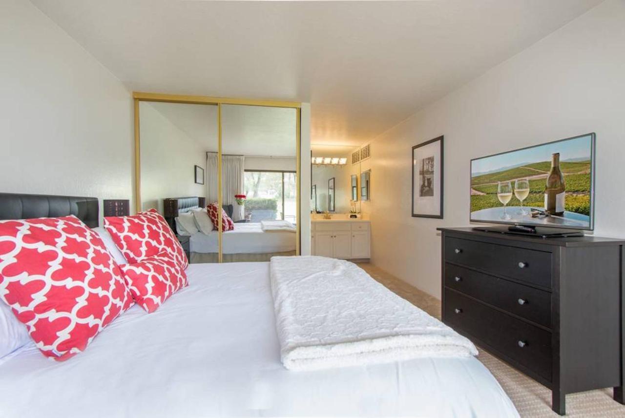 ★ Amazing 1 Bd Apt. Million $ View On Golf Course ★ Apartment