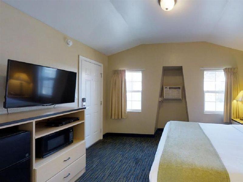 Discovery Hotel