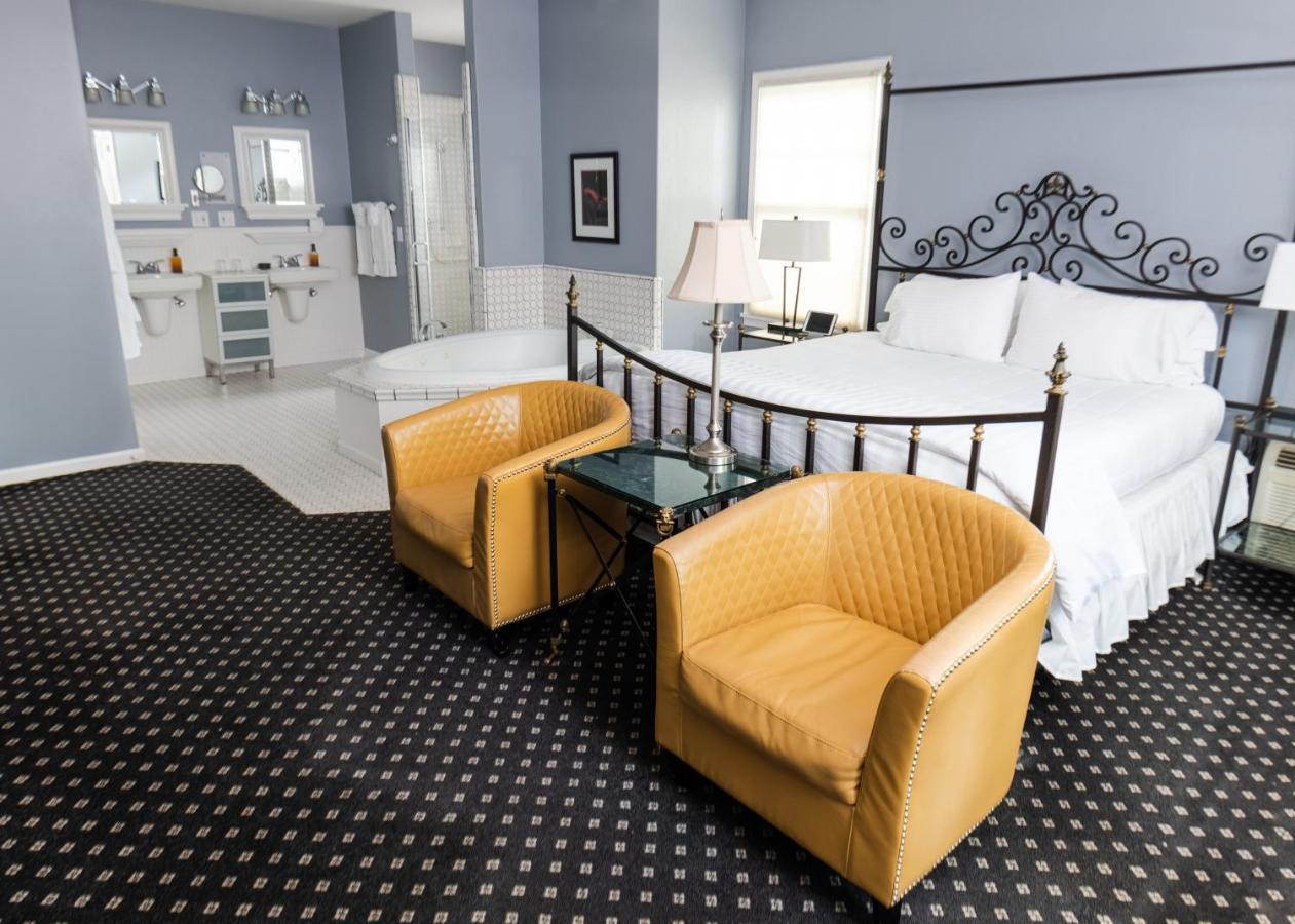 Bed & Breakfast The On First