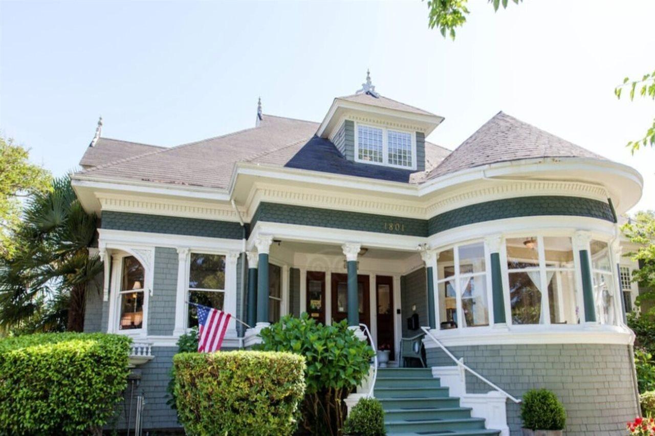 1801 First Luxury Bed & Breakfast 3*