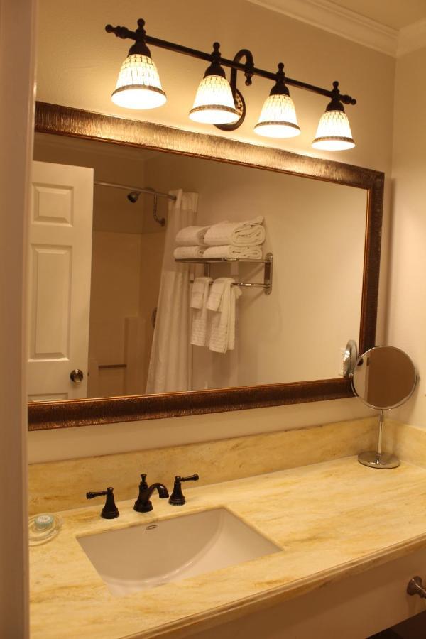 Inn Elm House