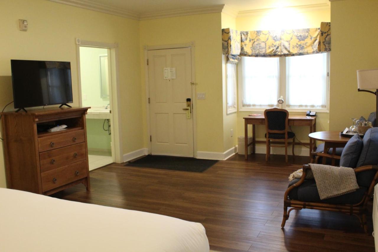 Inn Elm House 3*