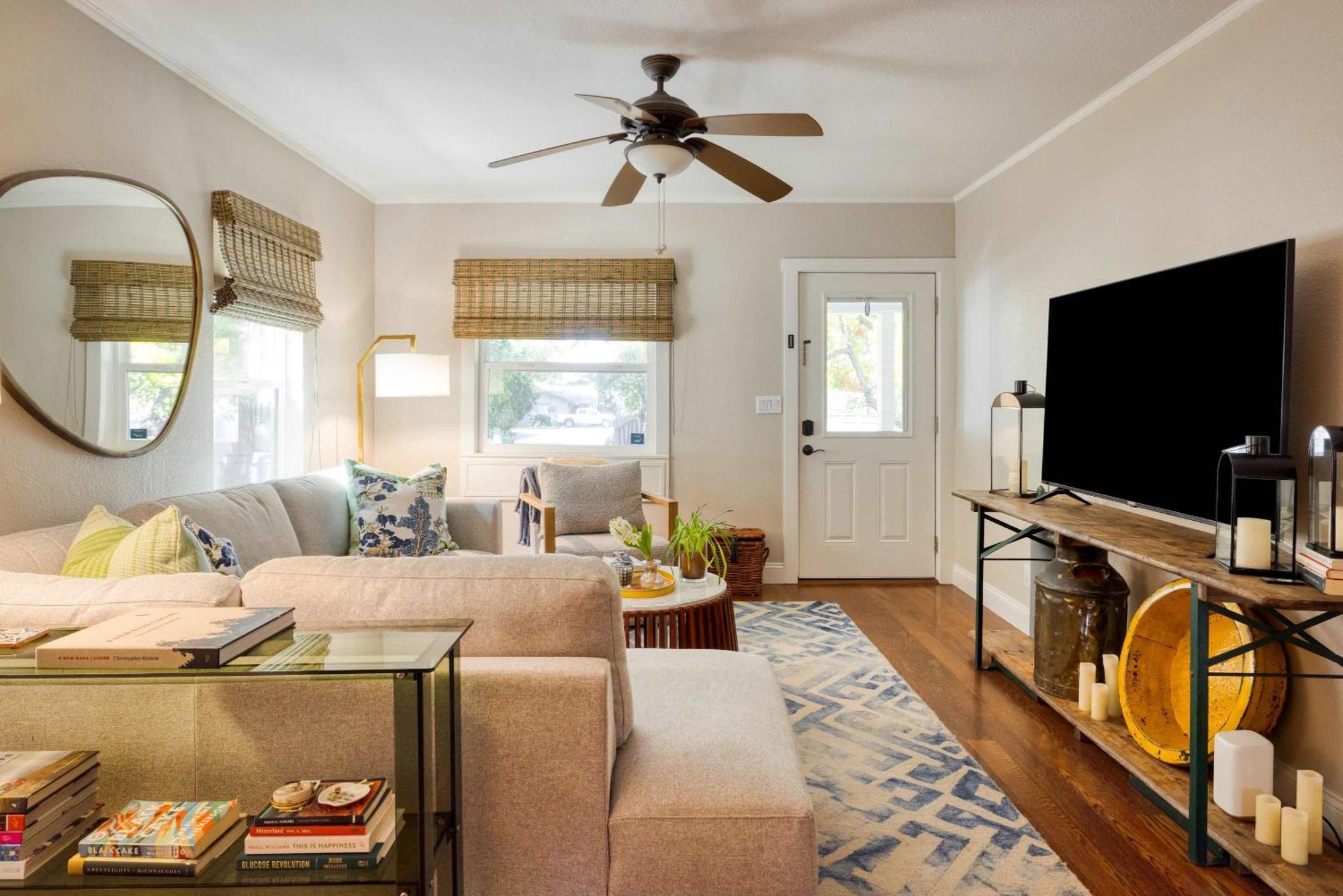 Stylish With Serene Private Yard Holiday home Napa