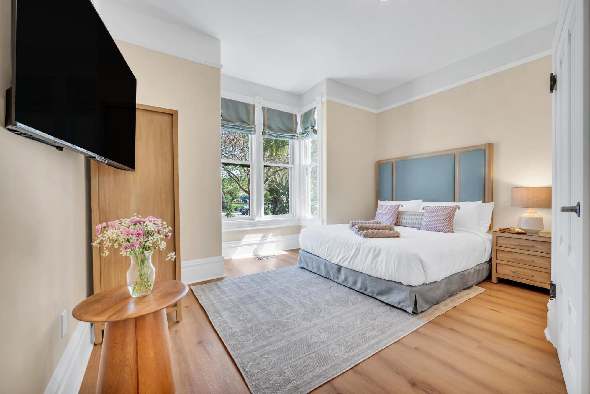 Bed & Breakfast Hennessey Estate *