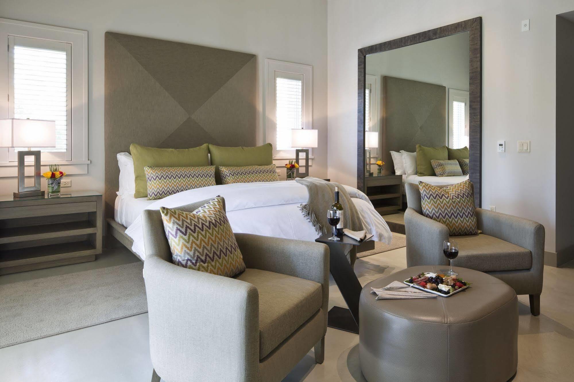 Senza Inn 4*