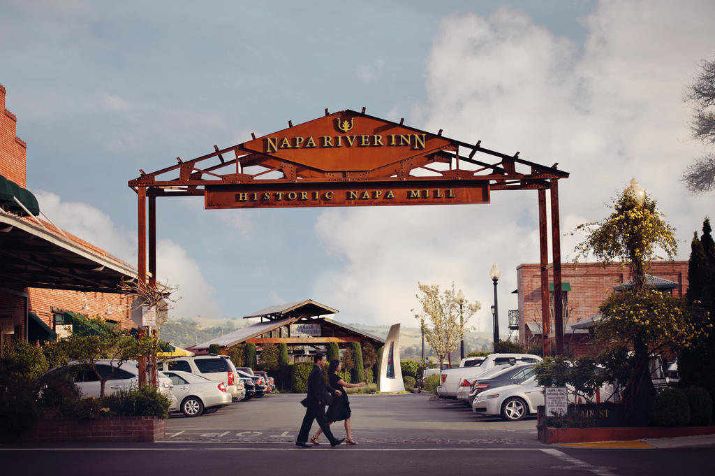 Hotel River 4*