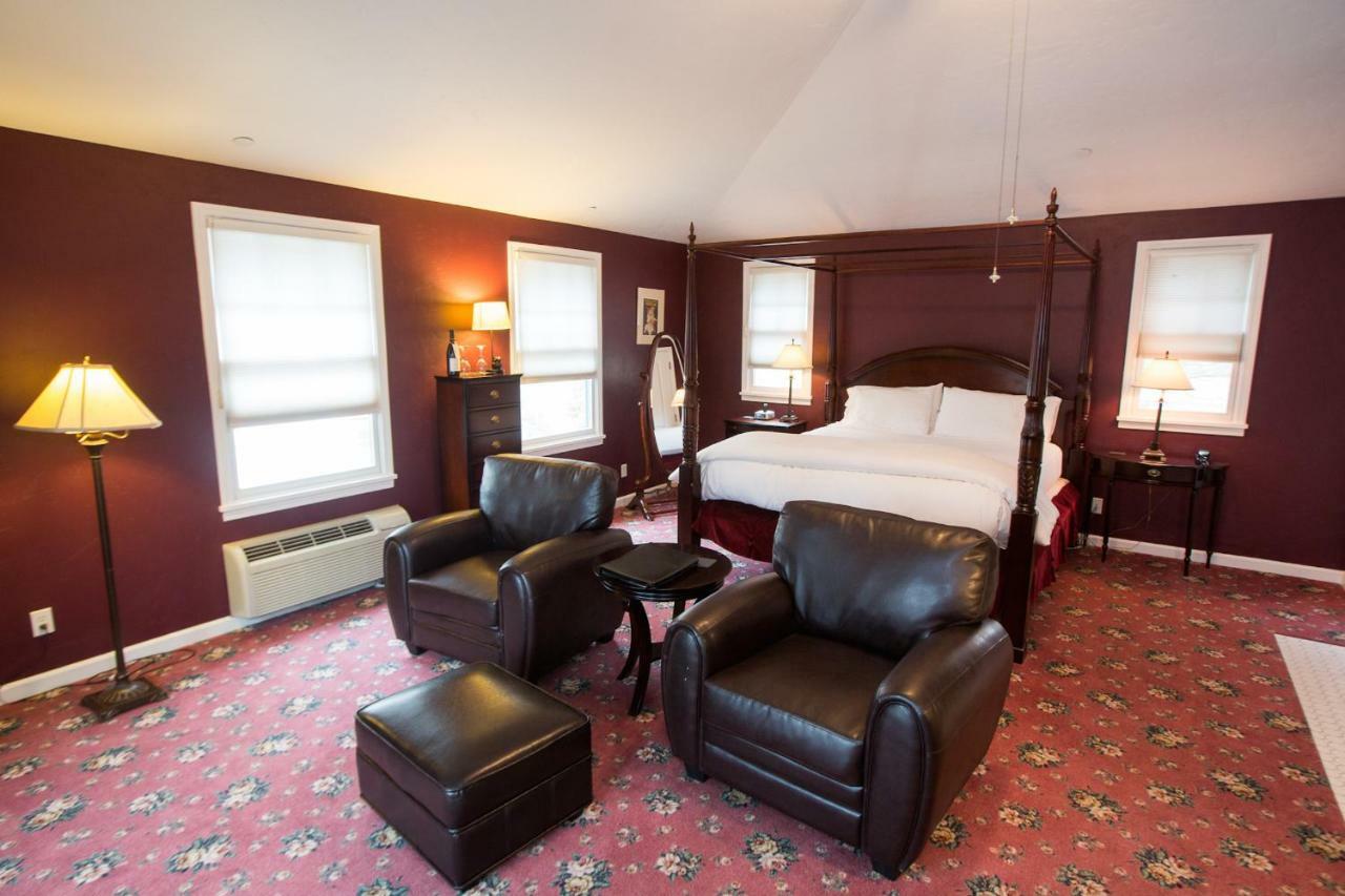 The On First Bed & Breakfast 2*