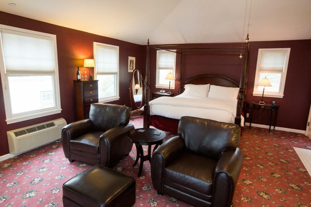 The On First Bed & Breakfast 2*