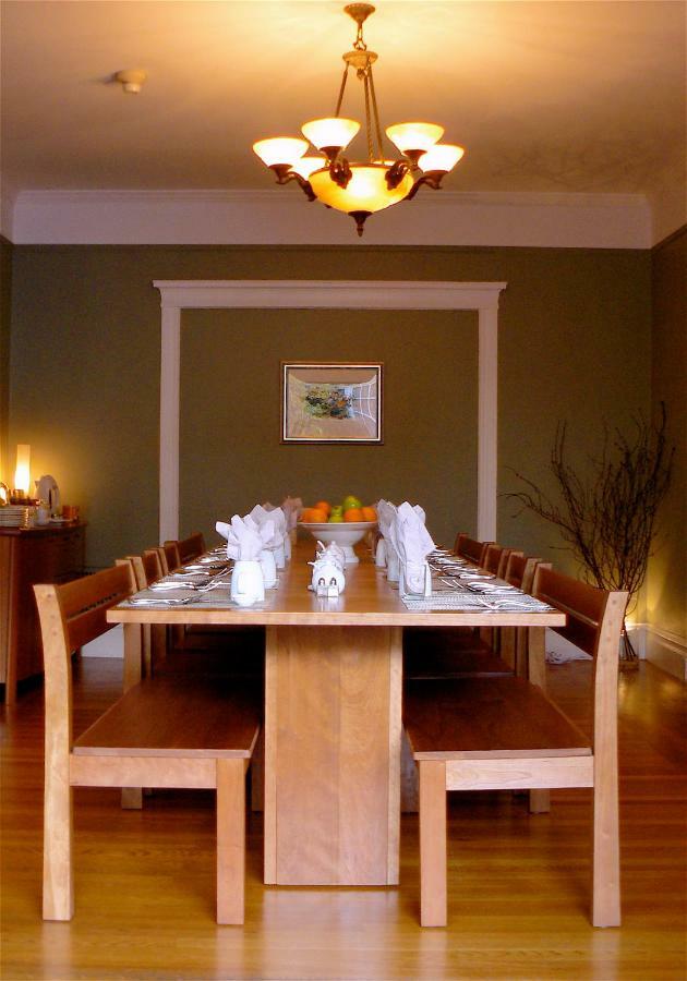 The On First Bed & Breakfast 2*