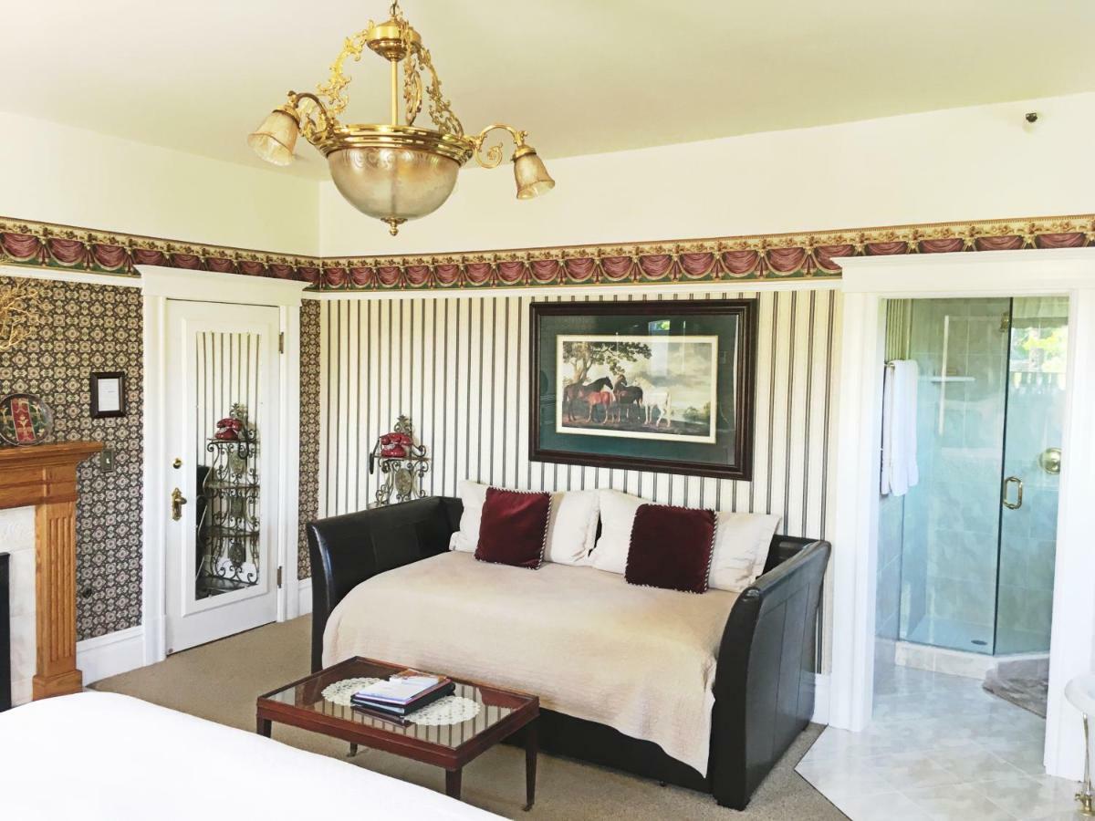 Bed & Breakfast Churchill Manor Napa